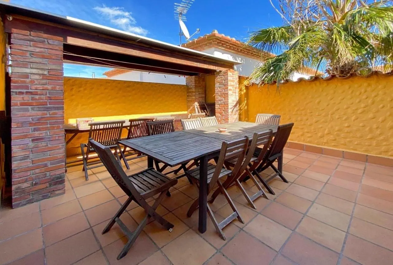 Ampuriahome Villa Hosting 15, Pool & Mooring 엠푸리아브라바 0*,  스페인