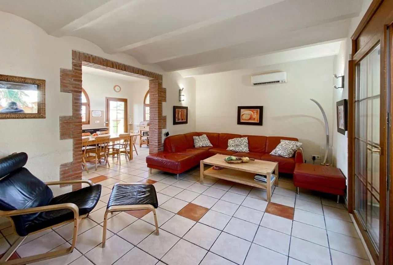 Ampuriahome Villa Hosting 15, Pool & Mooring 엠푸리아브라바